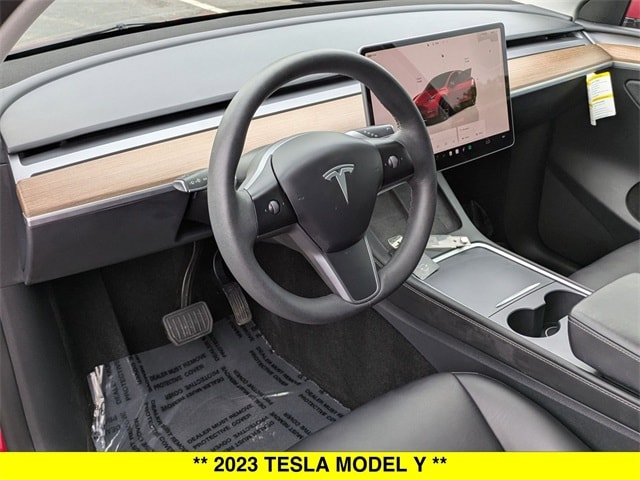 Used 2023 Tesla Model Y Long Range with VIN 7SAYGDEE1PF705835 for sale in North Aurora, IL