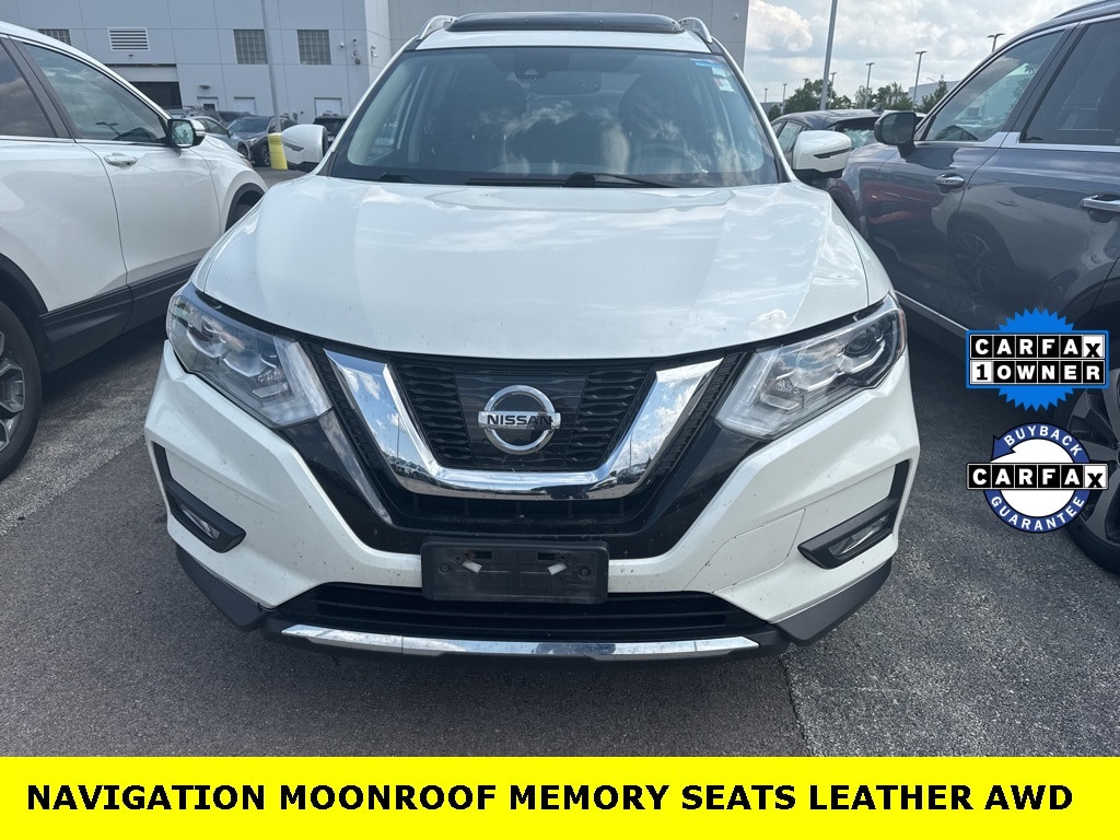 Used 2017 Nissan Rogue SL with VIN JN8AT2MV6HW253477 for sale in North Aurora, IL