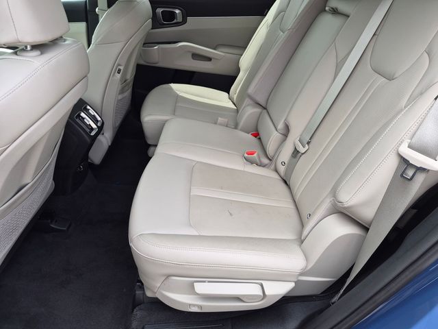 2025 Kia Sorento S - Photo 26