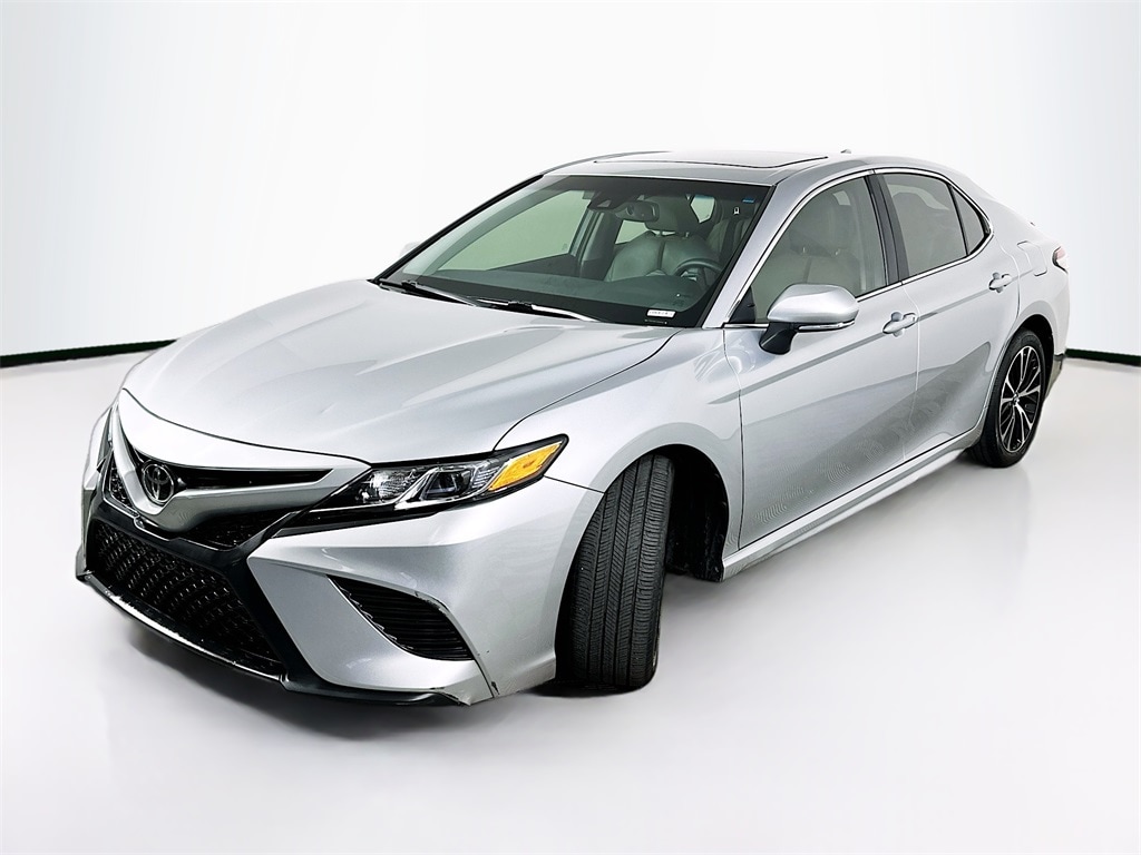 Used 2018 Toyota Camry SE with VIN 4T1B11HK4JU629767 for sale in Augusta, GA