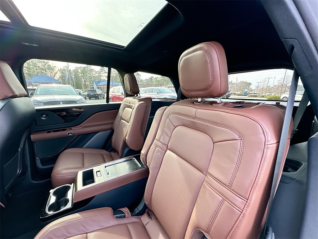 2025 Lincoln Aviator Reserve photo 4