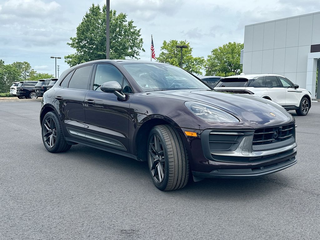 2023 Porsche Macan T's photo