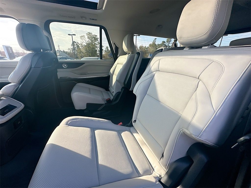 New 2025 Lincoln Navigator L Reserve SUV