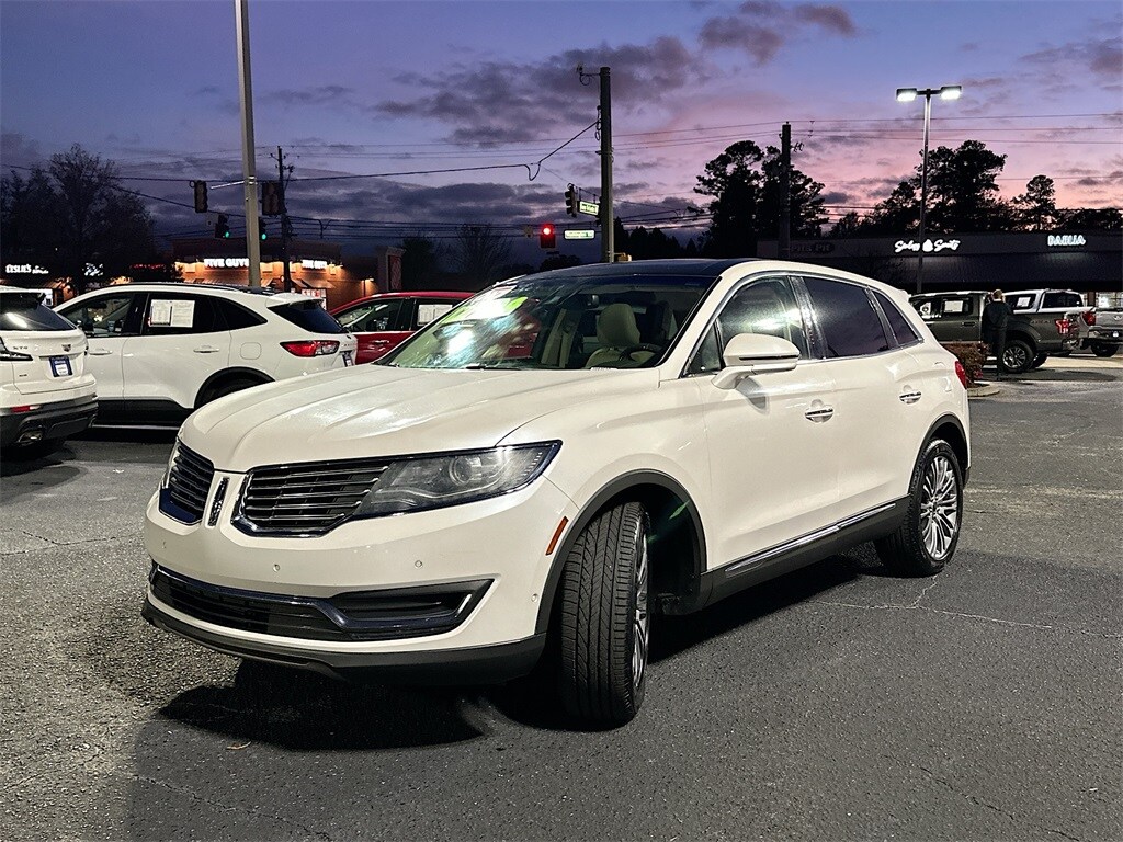2017 Lincoln MKX Reserve photo 2