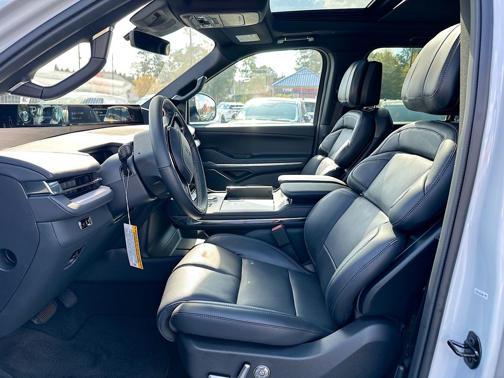 2025 Lincoln Navigator Reserve - Photo 8