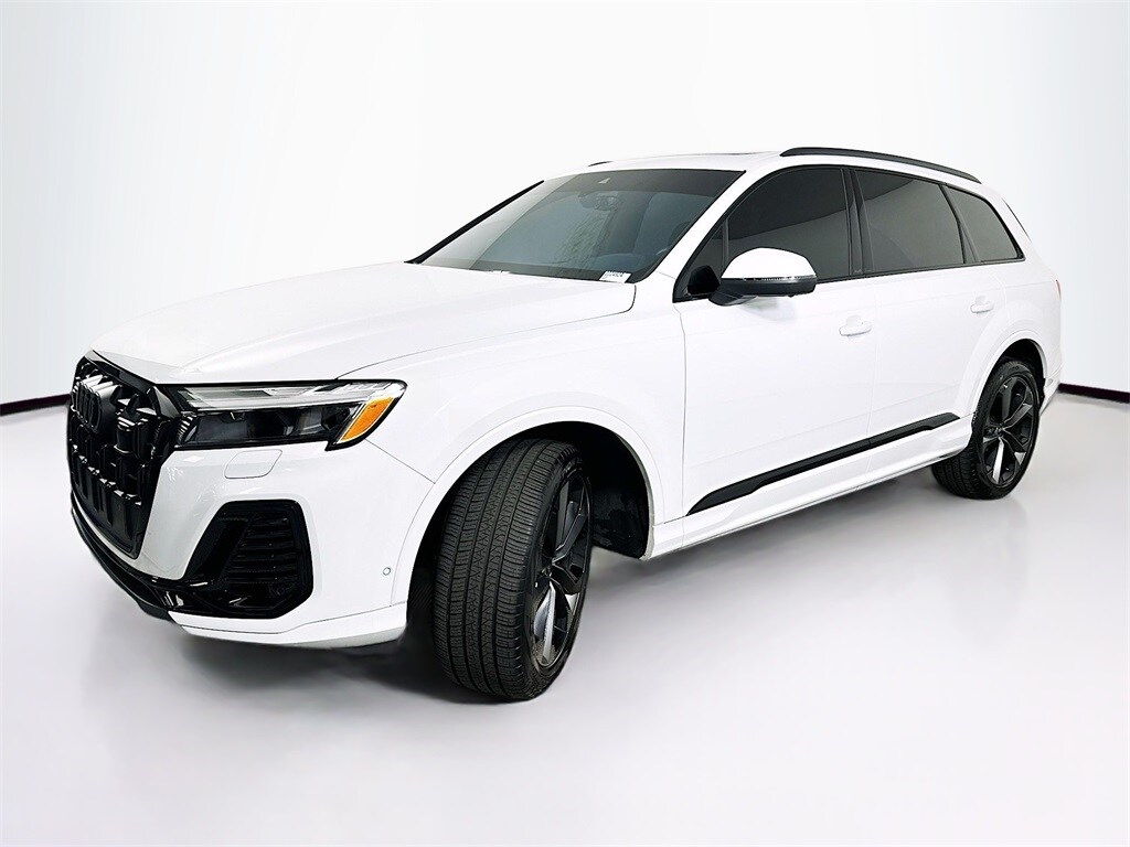 2025 Audi Q7 55 Premium Plus photo 2