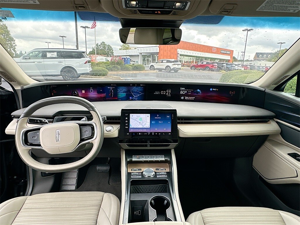 2024 Lincoln Nautilus Reserve photo 3