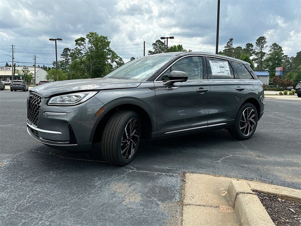 2025 Lincoln Corsair Reserve photo 2