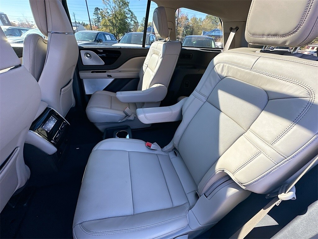 2023 Lincoln Aviator Reserve photo 3