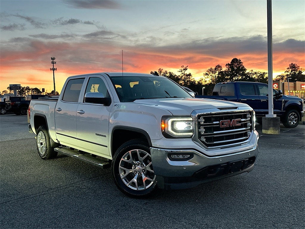 2017 GMC Sierra 1500 SLT's photo