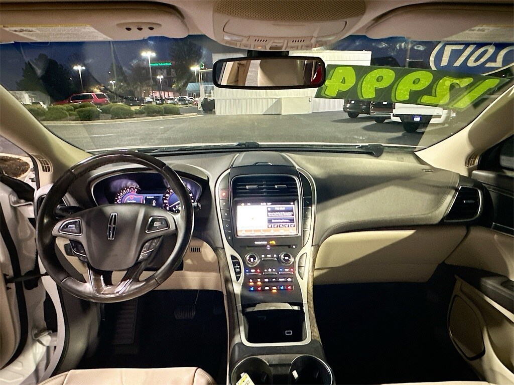 2017 Lincoln MKX Reserve photo 3