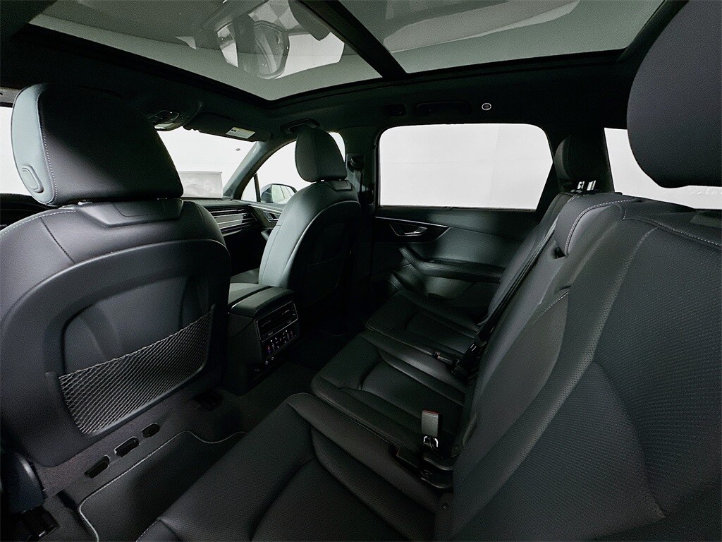 Certified 2025 Audi Q7 55 Premium Plus SUV
