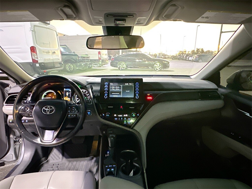 2022 Toyota Camry Hybrid Base photo 3