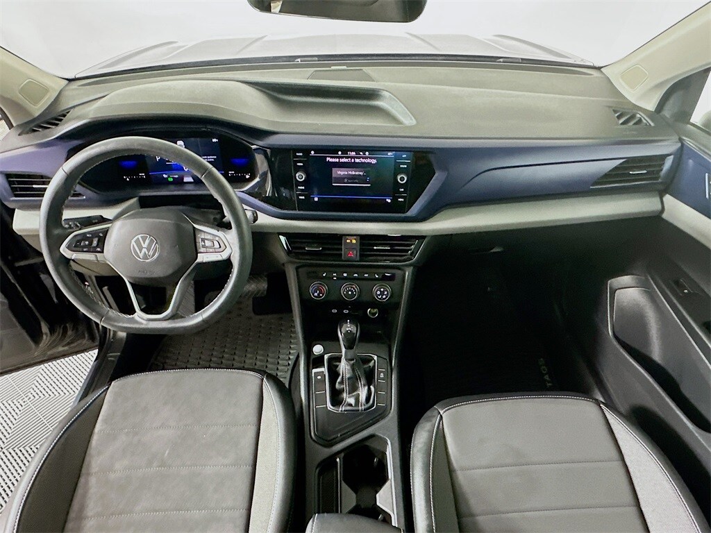 2022 Volkswagen Taos SE photo 3