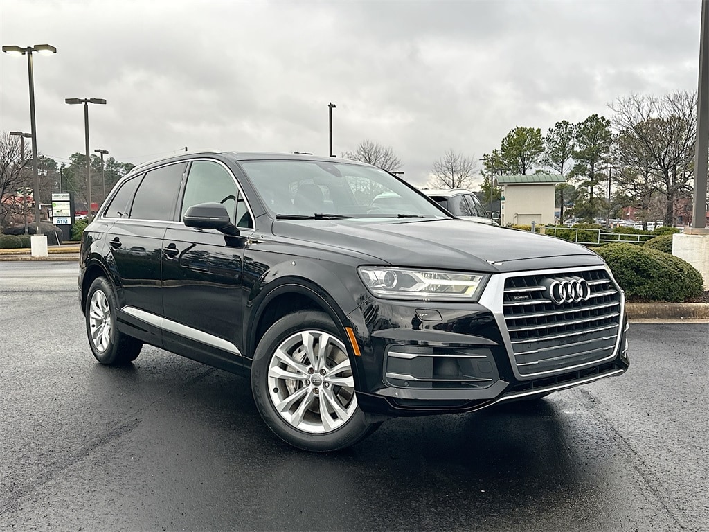 2019 Audi Q7 Premium's photo