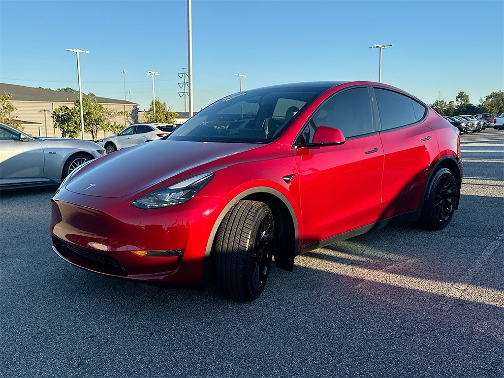 2024 Tesla Model Y Long Range photo 2