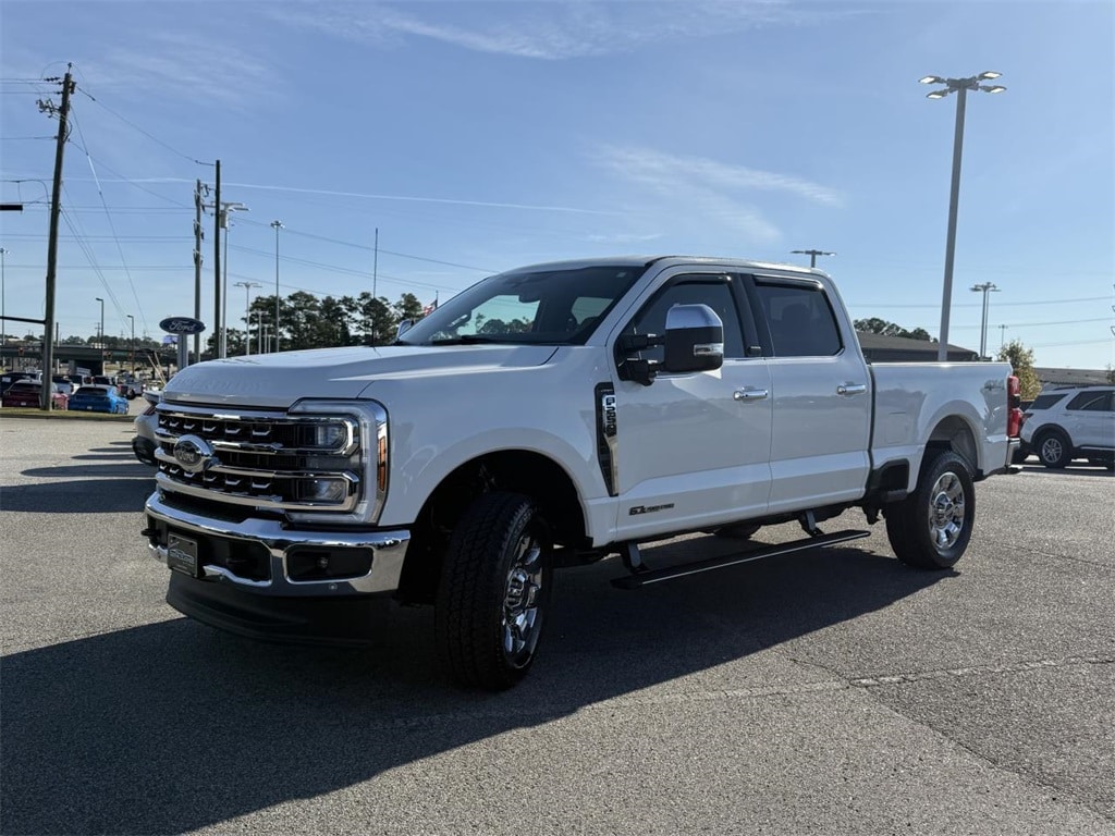 Certified 2025 Ford F-250SD Lariat Truck