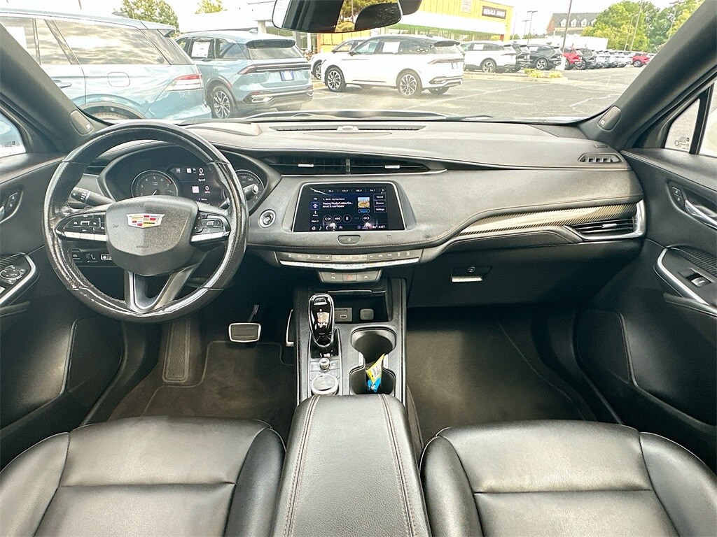 2020 Cadillac XT4 Sport photo 2