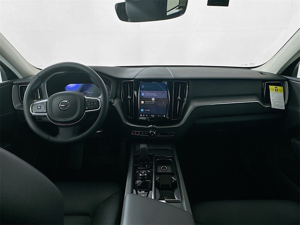 2025 Volvo XC60 Hybrid T8 Core photo 3