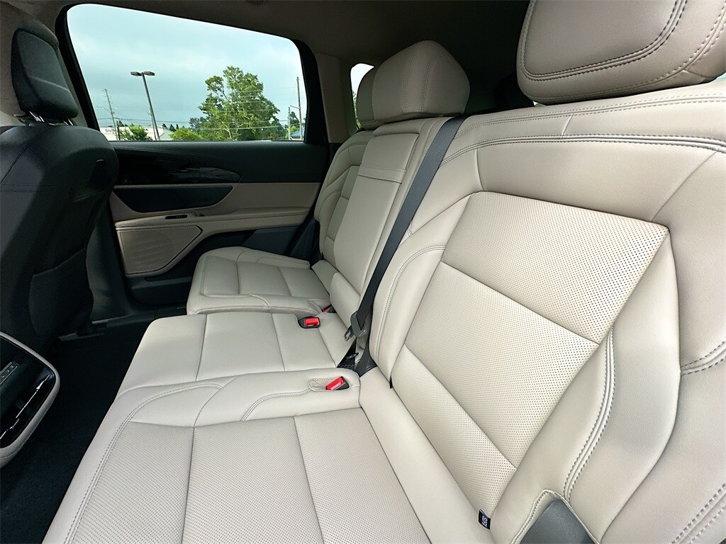 2025 Lincoln Nautilus Premiere photo 4