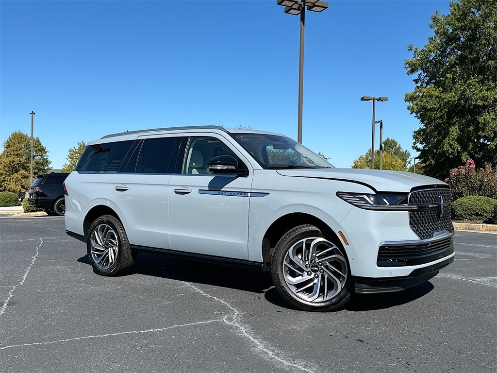 2025 Lincoln Navigator Reserve's photo