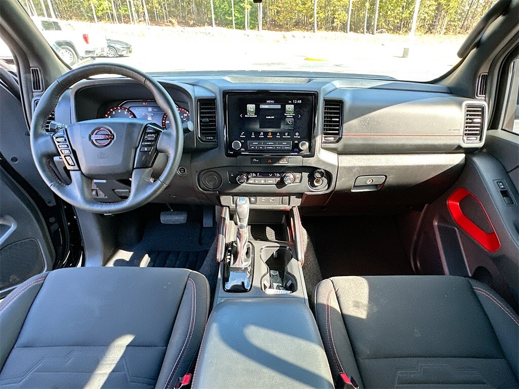 2024 Nissan Frontier Crew Cab PRO-X photo 3