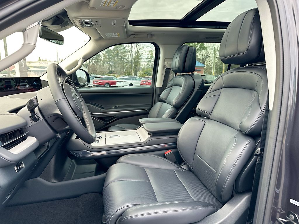 2025 Lincoln Navigator Reserve L - Photo 8