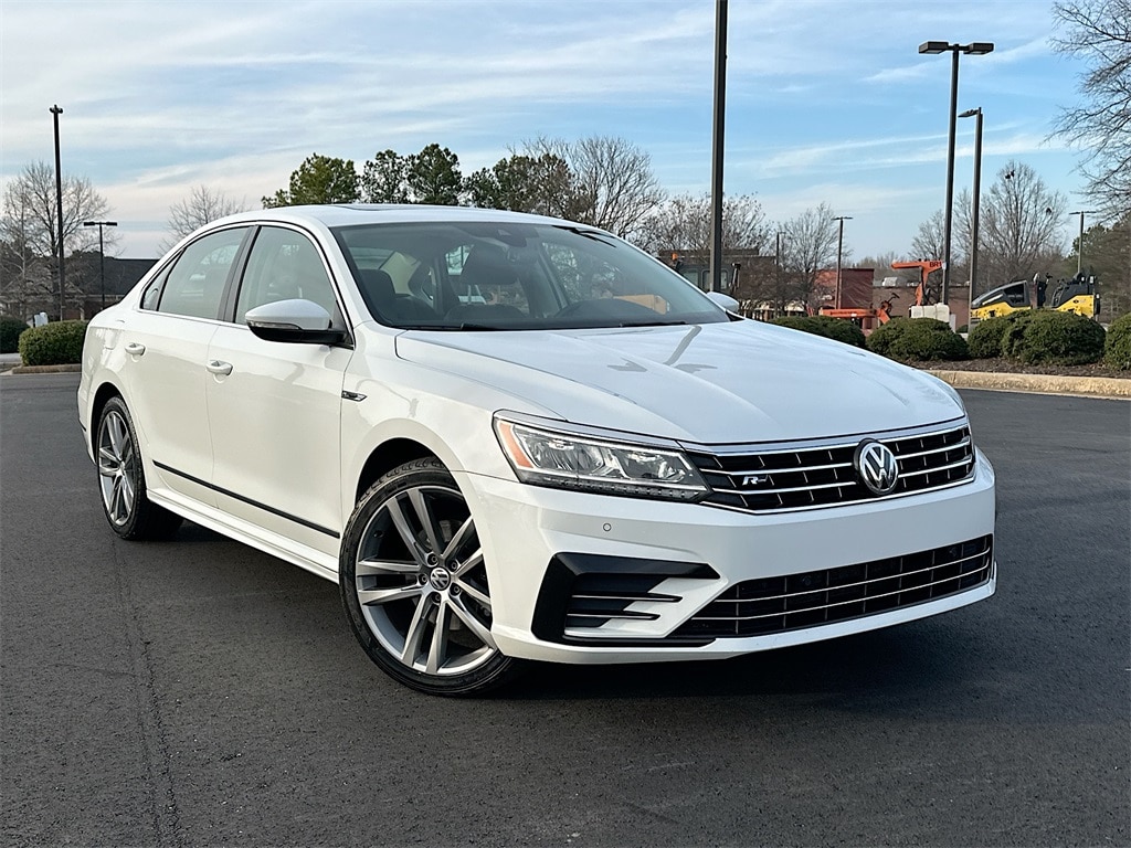 2019 Volkswagen Passat SE R-Line