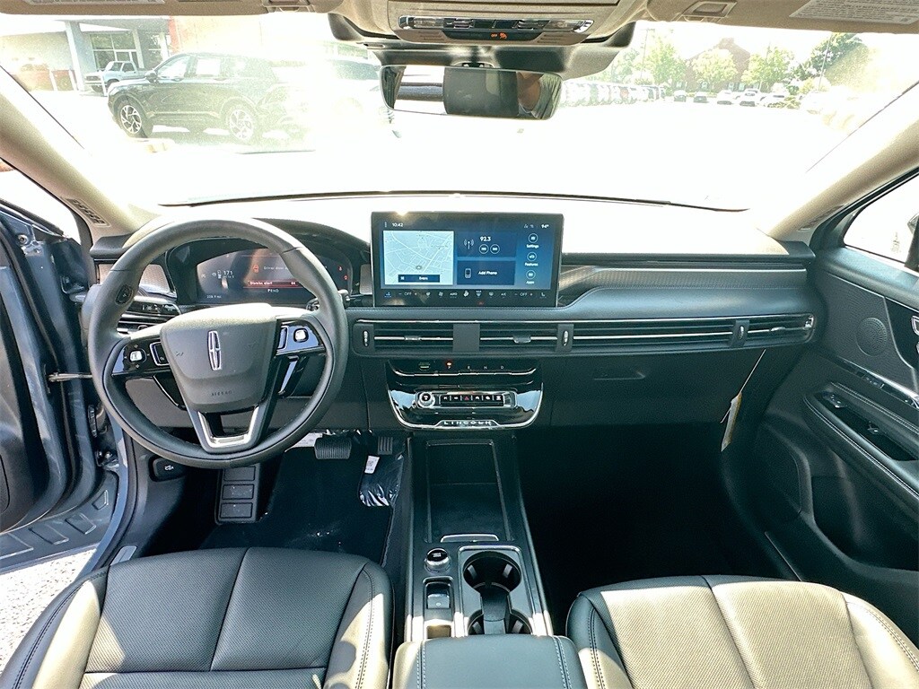 2025 Lincoln Corsair Reserve photo 2