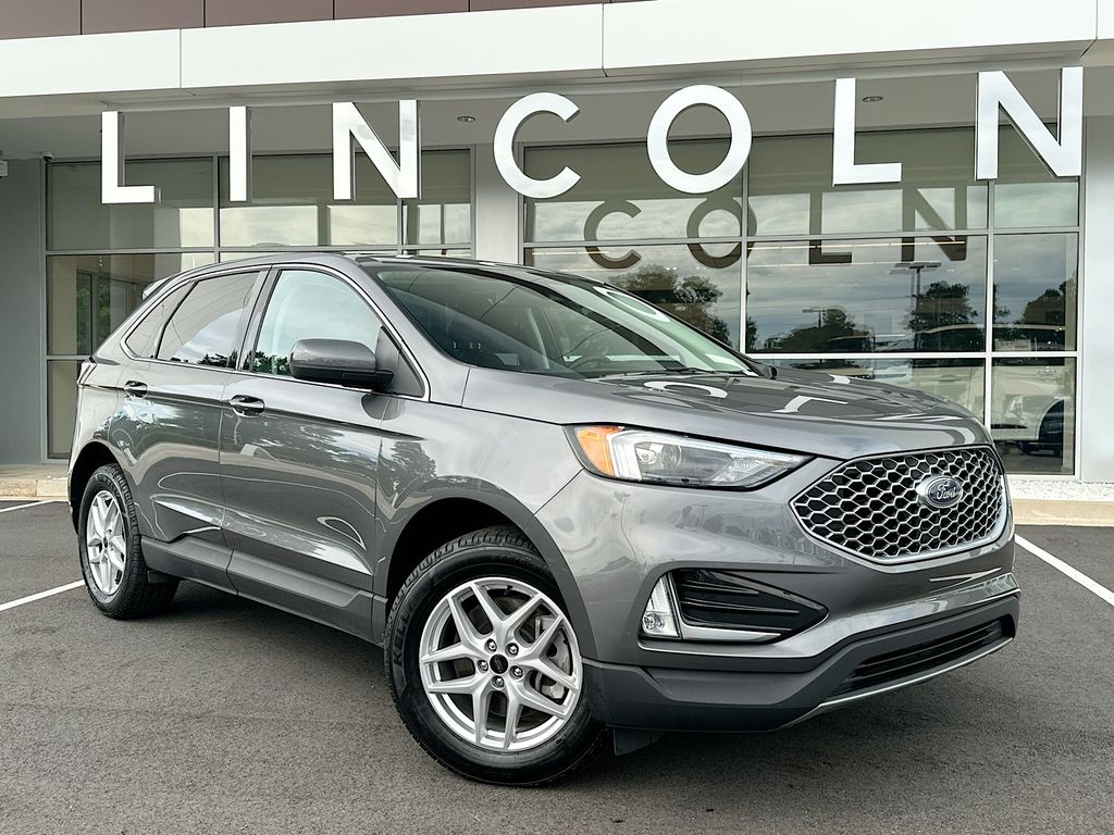 2023 Ford Edge SEL AWD's photo