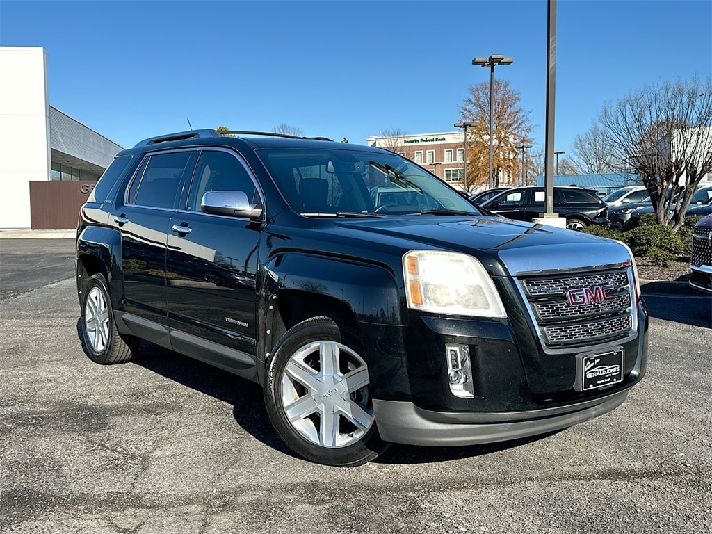 2010 GMC Terrain SLT-2's photo