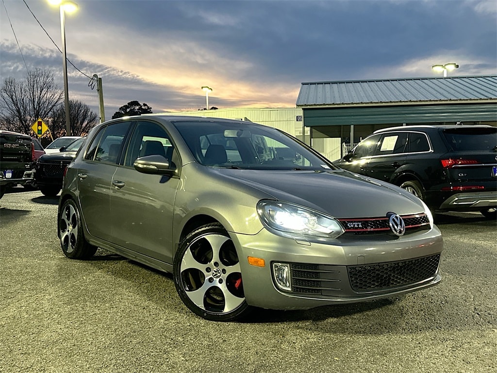 2011 Volkswagen GTI Base's photo