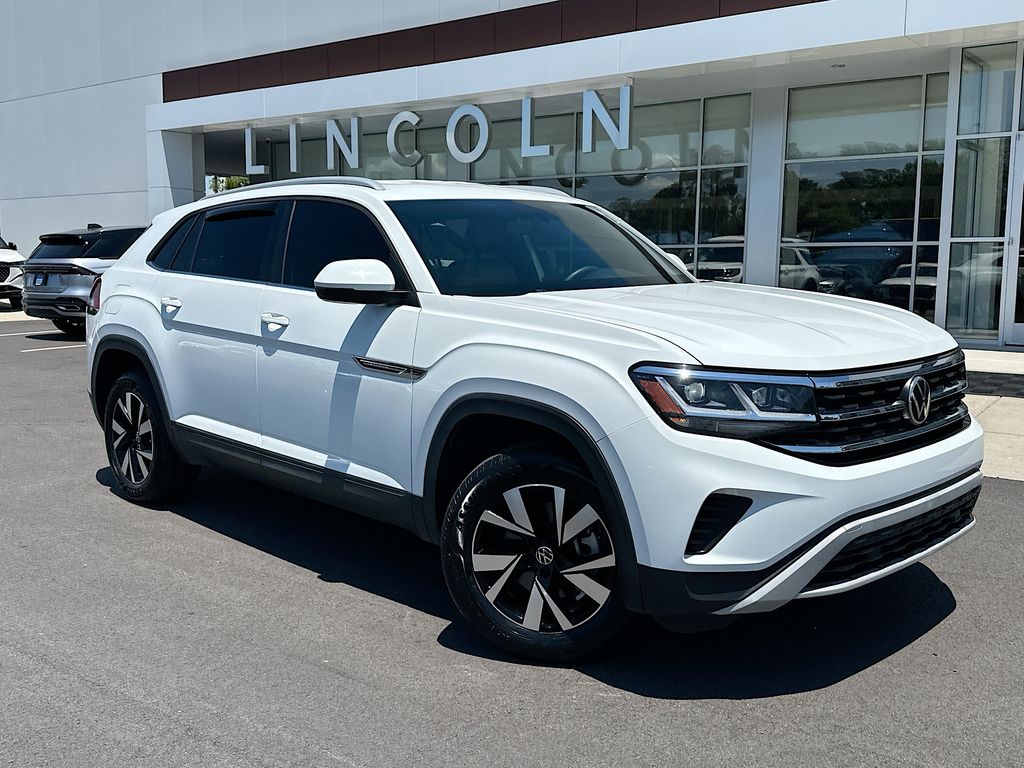 2022 Volkswagen Atlas Cross Sport 2.0T SE 4MOTION's photo