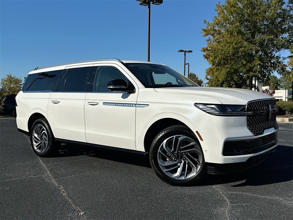 2025 Lincoln Navigator Reserve L's photo