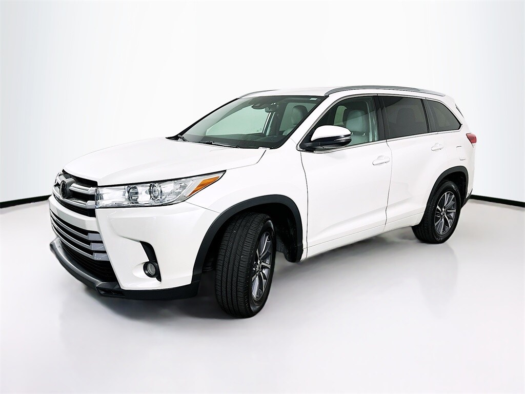 2018 Toyota Highlander XLE photo 2