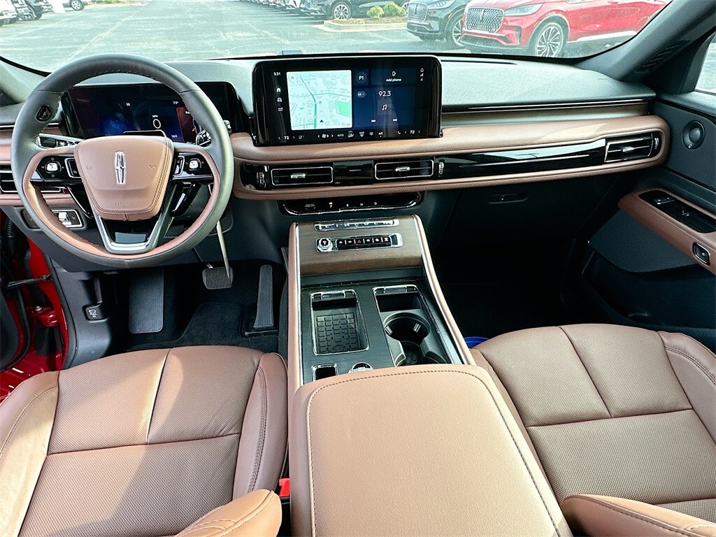 2025 Lincoln Aviator Reserve photo 3