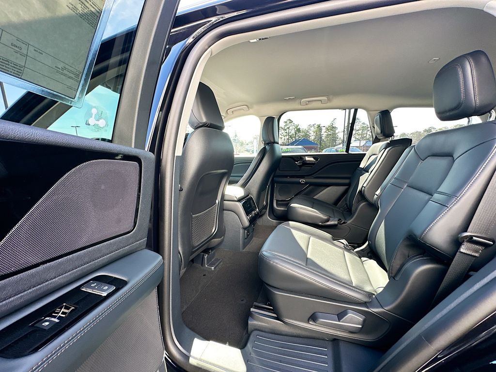 2026 Lincoln Aviator Premiere - Photo 17