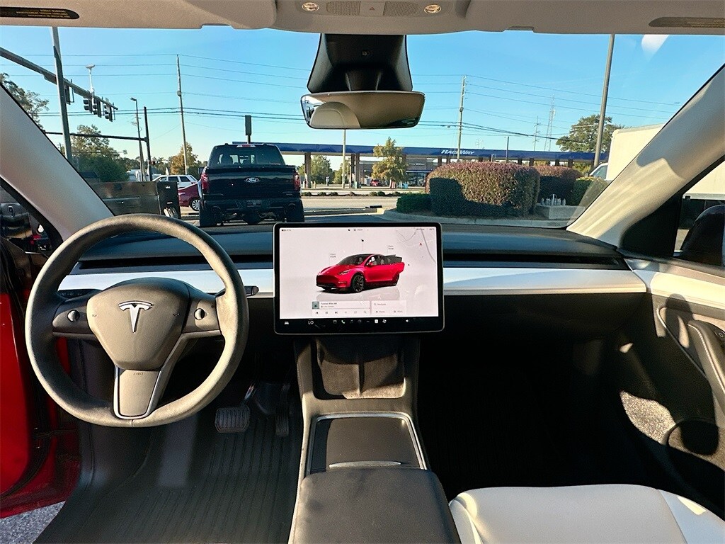 2024 Tesla Model Y Long Range photo 3