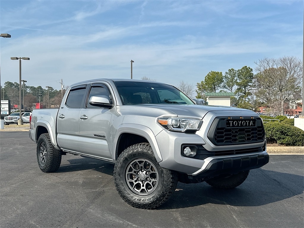 2018 Toyota Tacoma SR5's photo