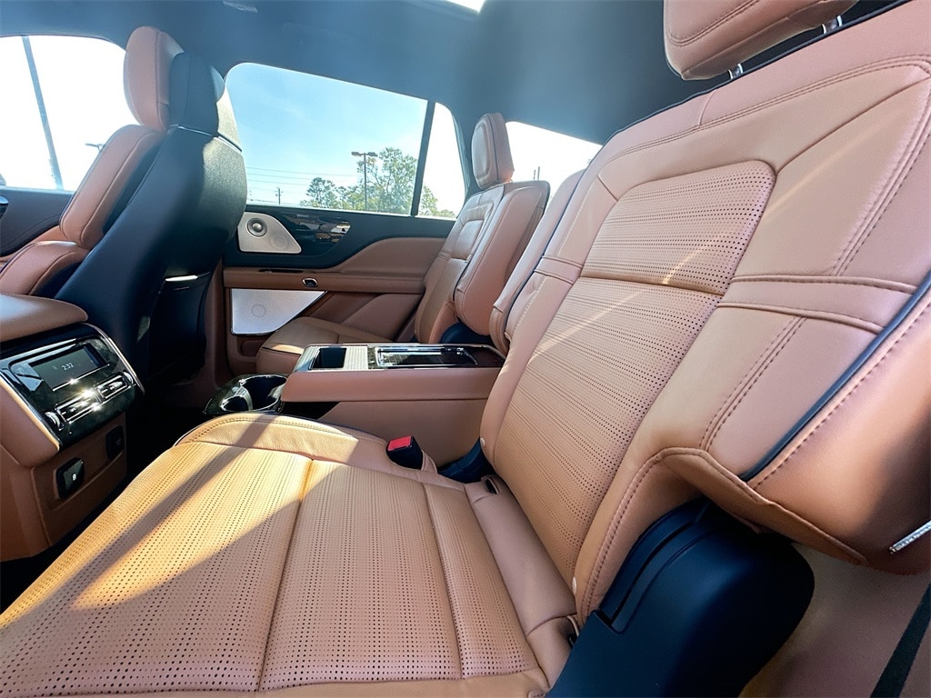 New 2025 Lincoln Aviator Black Label SUV