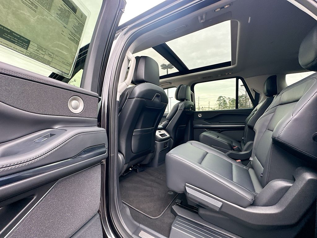 2025 Lincoln Navigator Reserve L - Photo 17