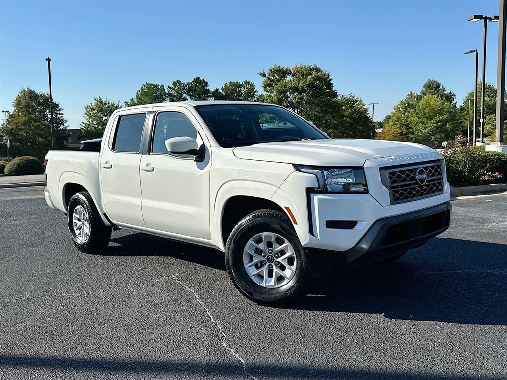 2024 Nissan Frontier SV's photo