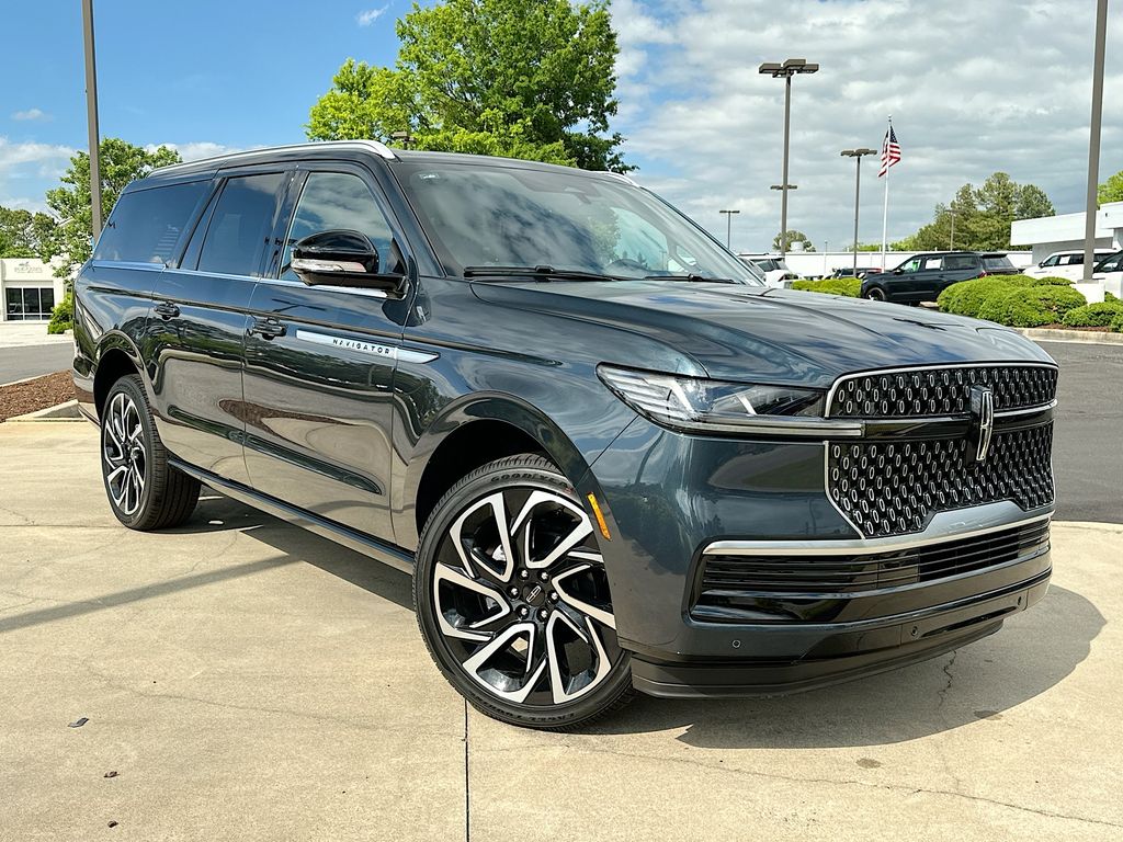 2026 Lincoln Navigator Reserve L 4WD's photo