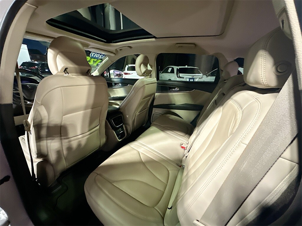 2017 Lincoln MKX Reserve photo 4