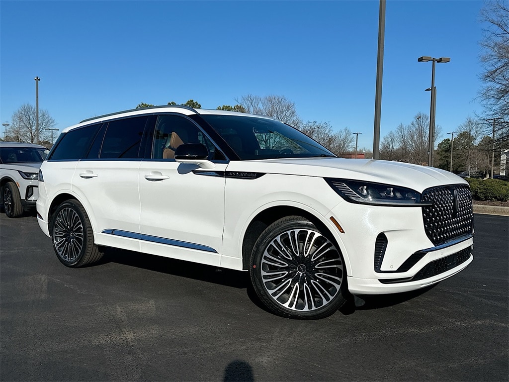 2026 Lincoln Aviator Black Label's photo