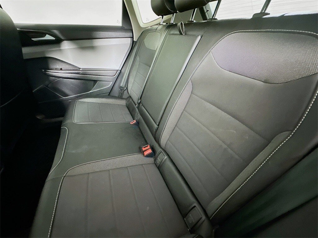 2022 Volkswagen Taos SE photo 4