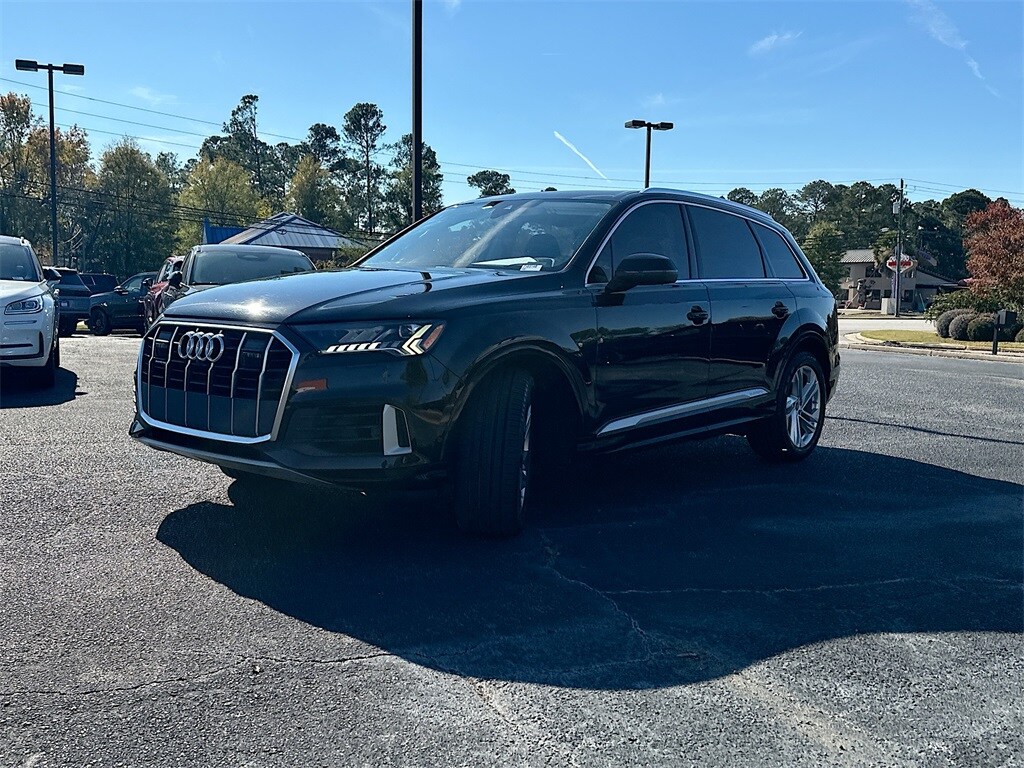 2022 Audi Q7 55 Prestige photo 2