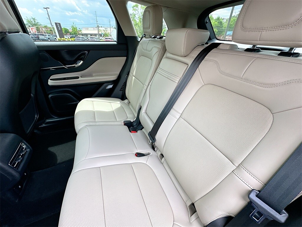 2025 Lincoln Corsair Reserve photo 4