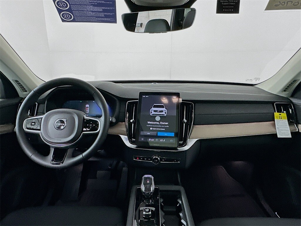 Used 2025 Volvo XC90 B5 Core SUV