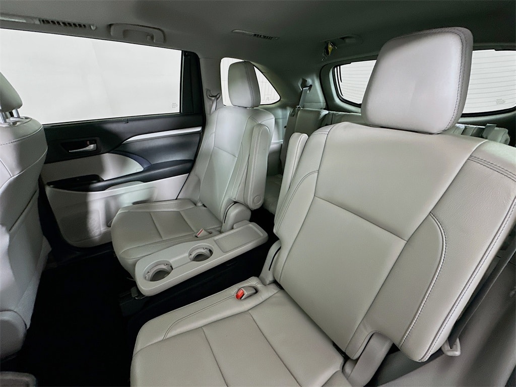 Used 2018 Toyota Highlander XLE SUV